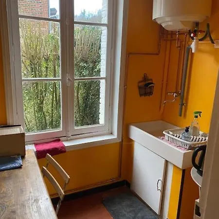 Maison Individuelle Dans Un Parc *